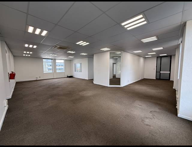 180M² OFFICE TO LET IN ROSEBANK
